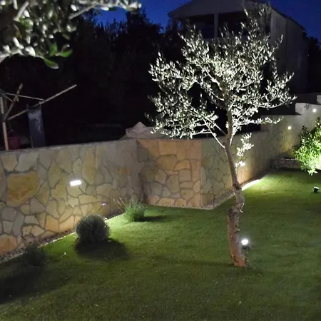 Marija 4* Sveti Filip i Jakov