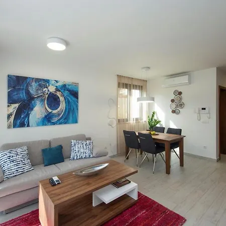 Guest house Marija 4*