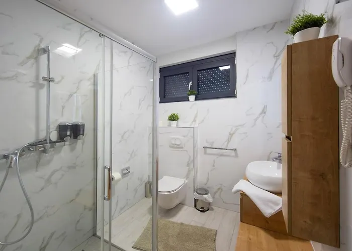 Marija 4* Sveti Filip i Jakov