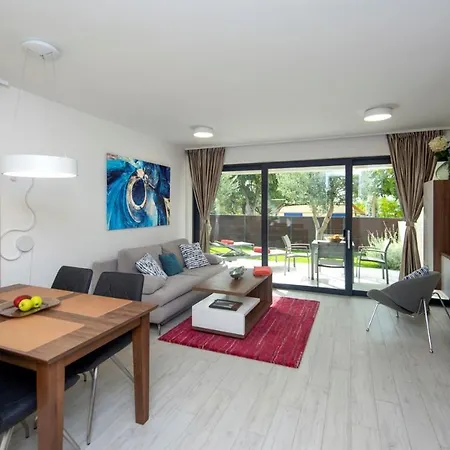 Marija 4* סבטי פיליפ אי ג'קוב