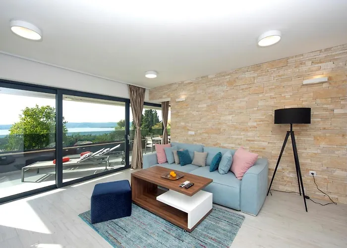 Guest house Marija 4*