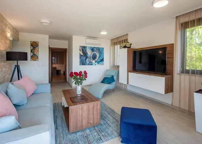 Marija 4* Sveti Filip i Jakov